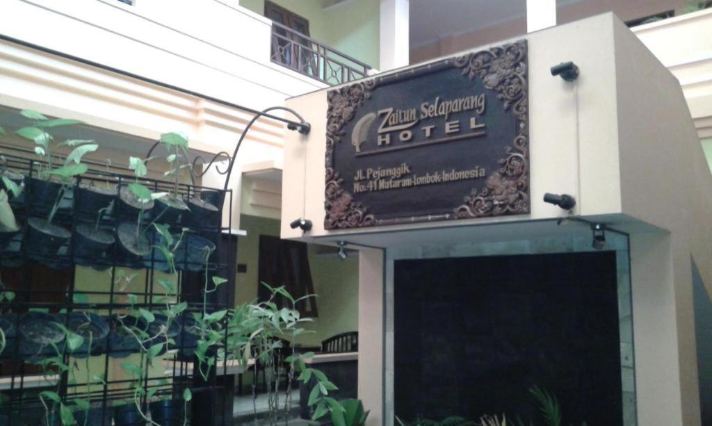 Hotel Zaitun Selaparang Lombok Extérieur photo