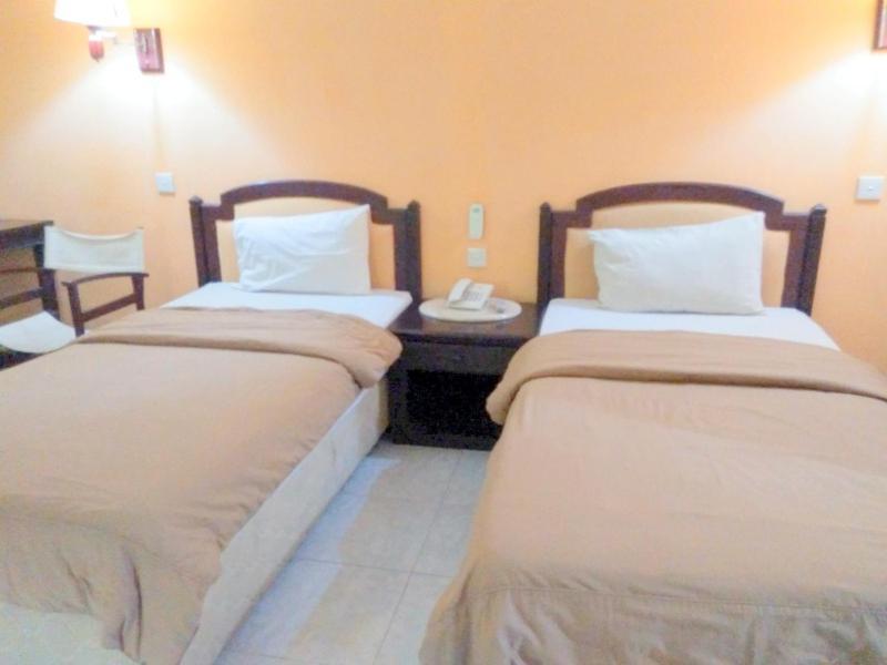 Hotel Zaitun Selaparang Lombok Extérieur photo